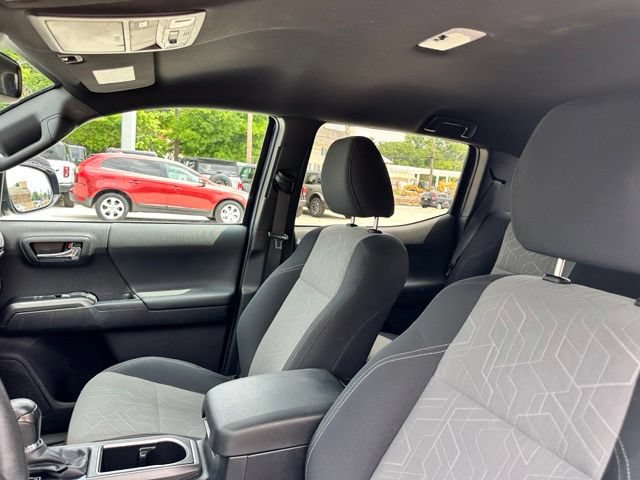 Used 2022 Toyota Tacoma TRD Sport AWD/4WD image 33