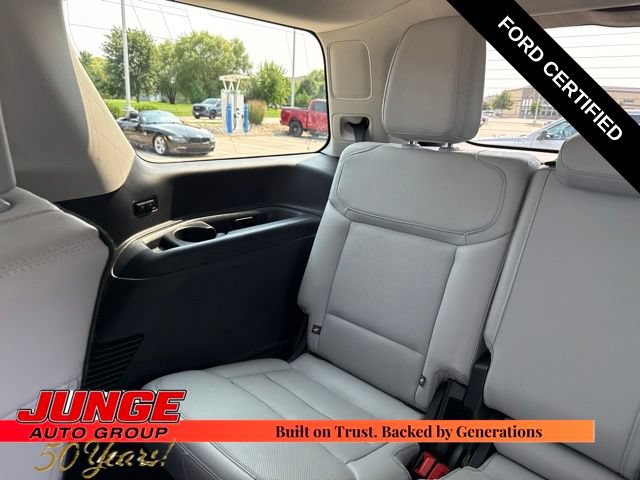 Certified 2025 Ford Expedition Platinum w/ Driver's Package AWD/4WD image 18