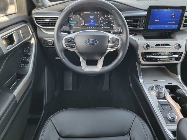 Certified 2023 Ford Explorer XLT w/ Equipment Group 202A AWD/4WD image 32