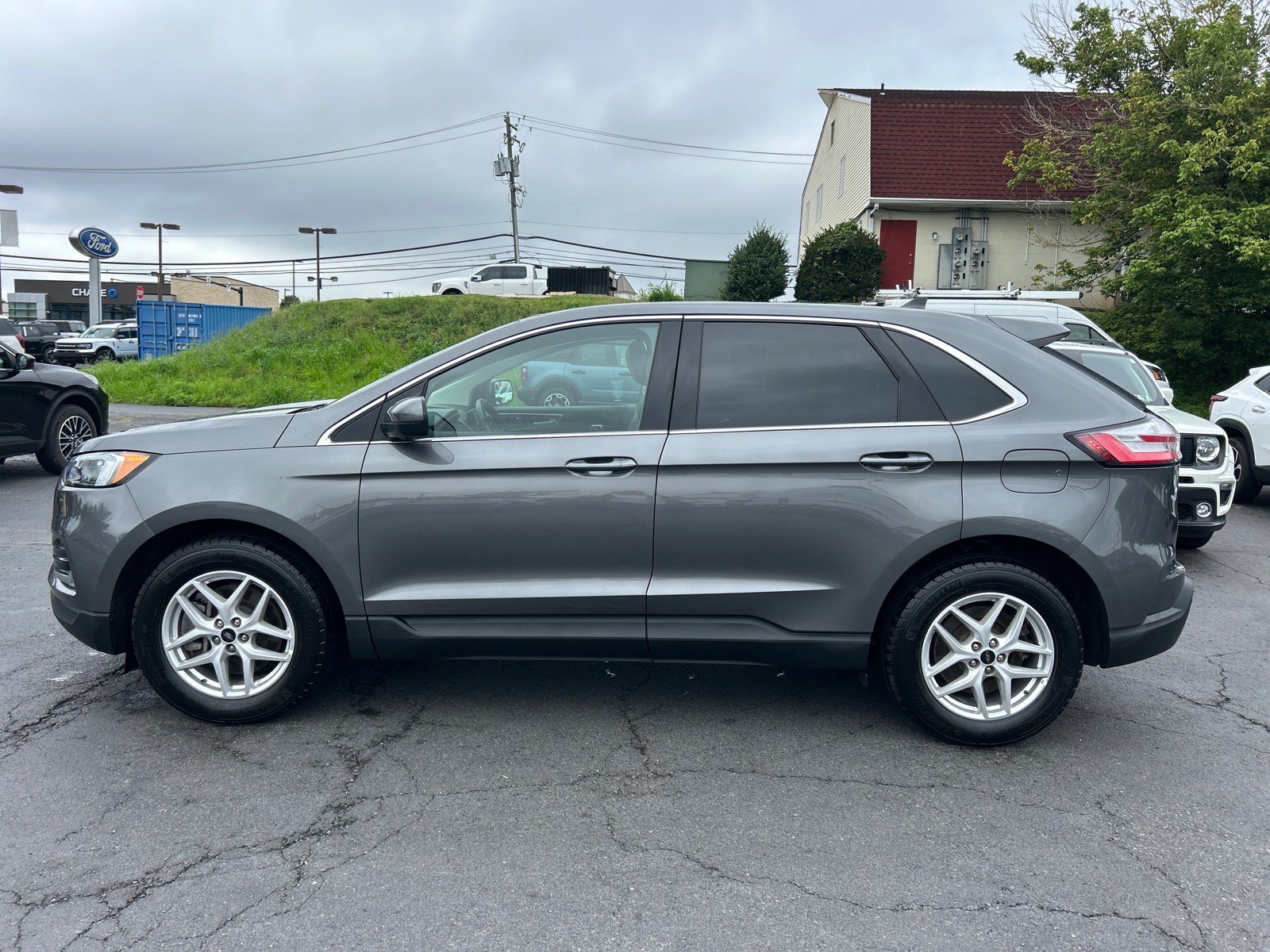 Certified 2023 Ford Edge SEL w/ Convenience Package AWD/4WD image 5