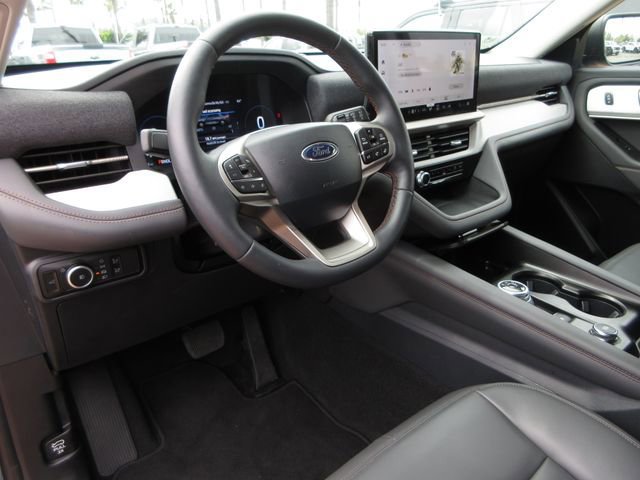 Certified 2025 Ford Explorer Active w/ Active Comfort Package image 14