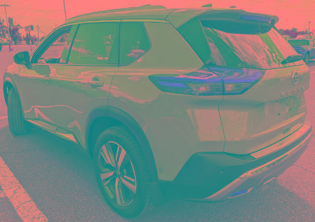 Used 2021 Nissan Rogue Platinum FWD image 4