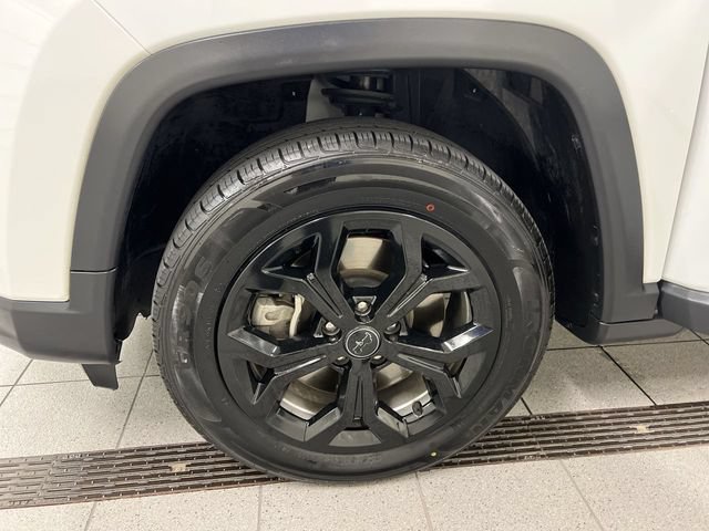 Used 2025 Jeep Compass Latitude AWD/4WD image 10
