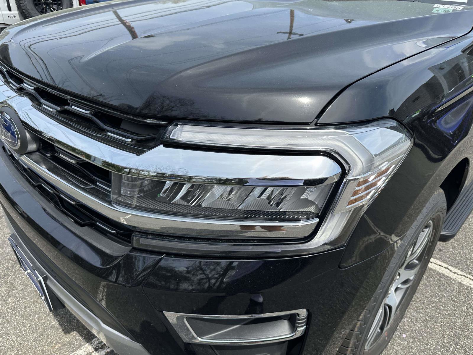 Certified 2024 Ford Expedition Max Limited AWD/4WD image 9