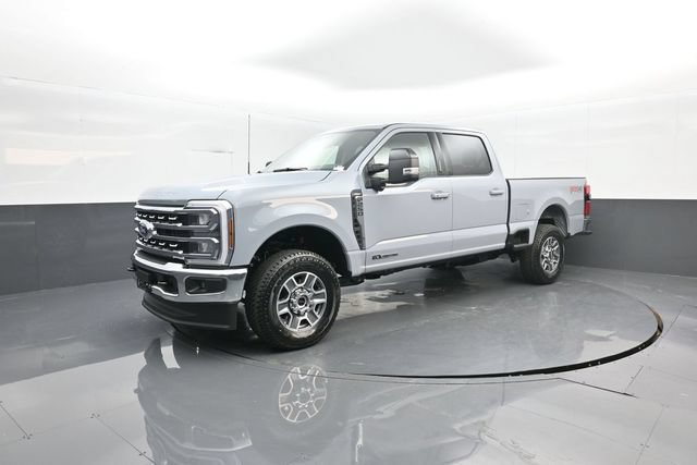Certified 2026 Ford F250 Lariat w/ FX4 Off-Road Package AWD/4WD image 4