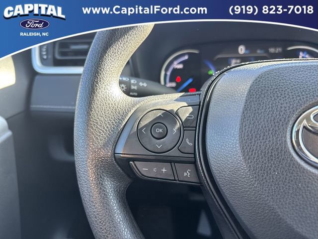 Used 2025 Toyota RAV4 XLE image 21