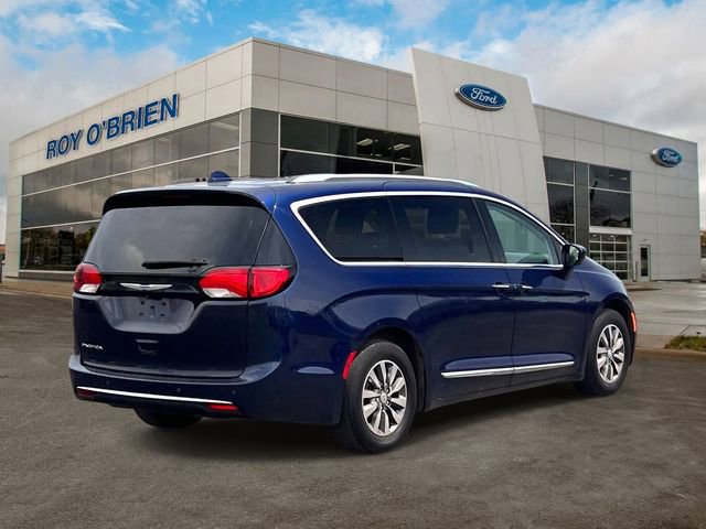 Used 2019 Chrysler Pacifica Touring-L Plus FWD image 5