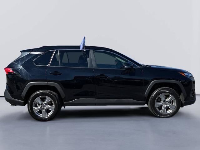 Used 2025 Toyota RAV4 XLE AWD/4WD image 6