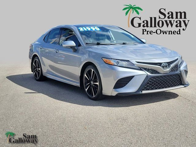 Used 2020 Toyota Camry XSE FWD image 5