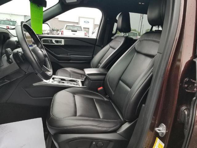 Certified 2020 Ford Explorer XLT w/ Equipment Group 202A AWD/4WD image 13