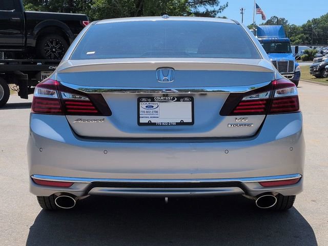 Used 2017 Honda Accord Touring image 6