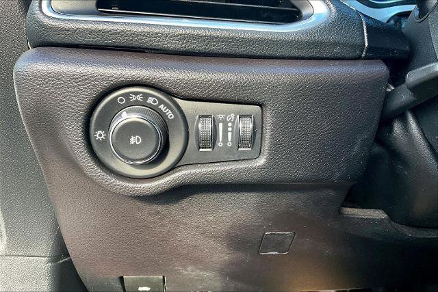 Used 2020 Chrysler Pacifica Limited w/ Advanced Safetytec Group image 36