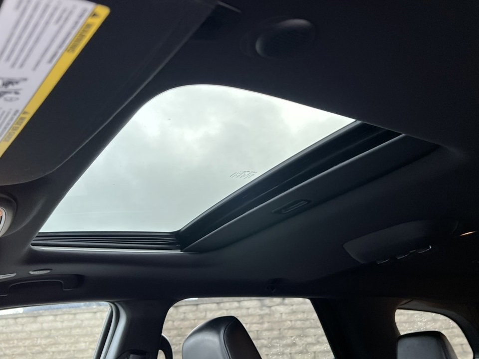 Used 2022 Dodge Durango R/T w/ Tow 'N Go Package image 15