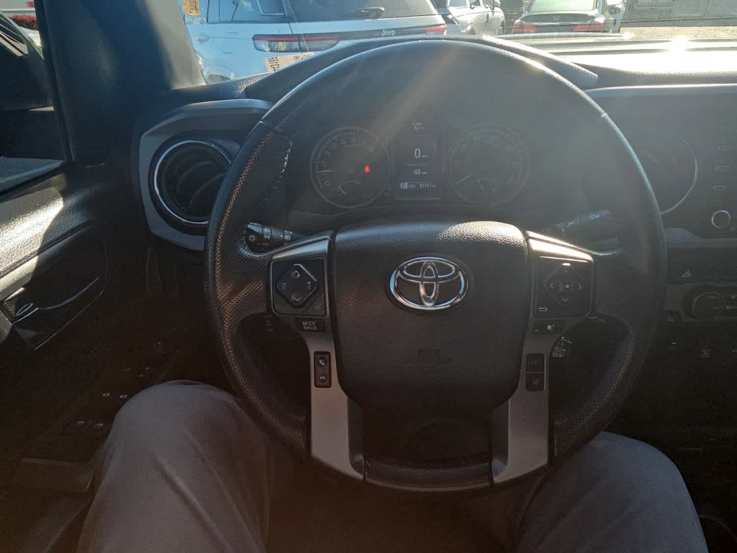 Used 2021 Toyota Tacoma TRD Sport w/ Technology Package image 15