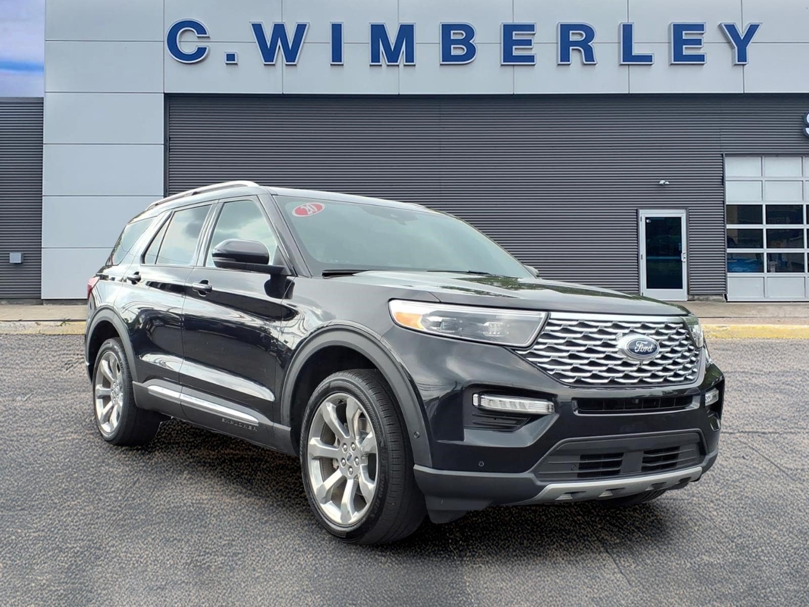 Certified 2020 Ford Explorer Platinum w/ Premium Technology Package AWD/4WD image 1