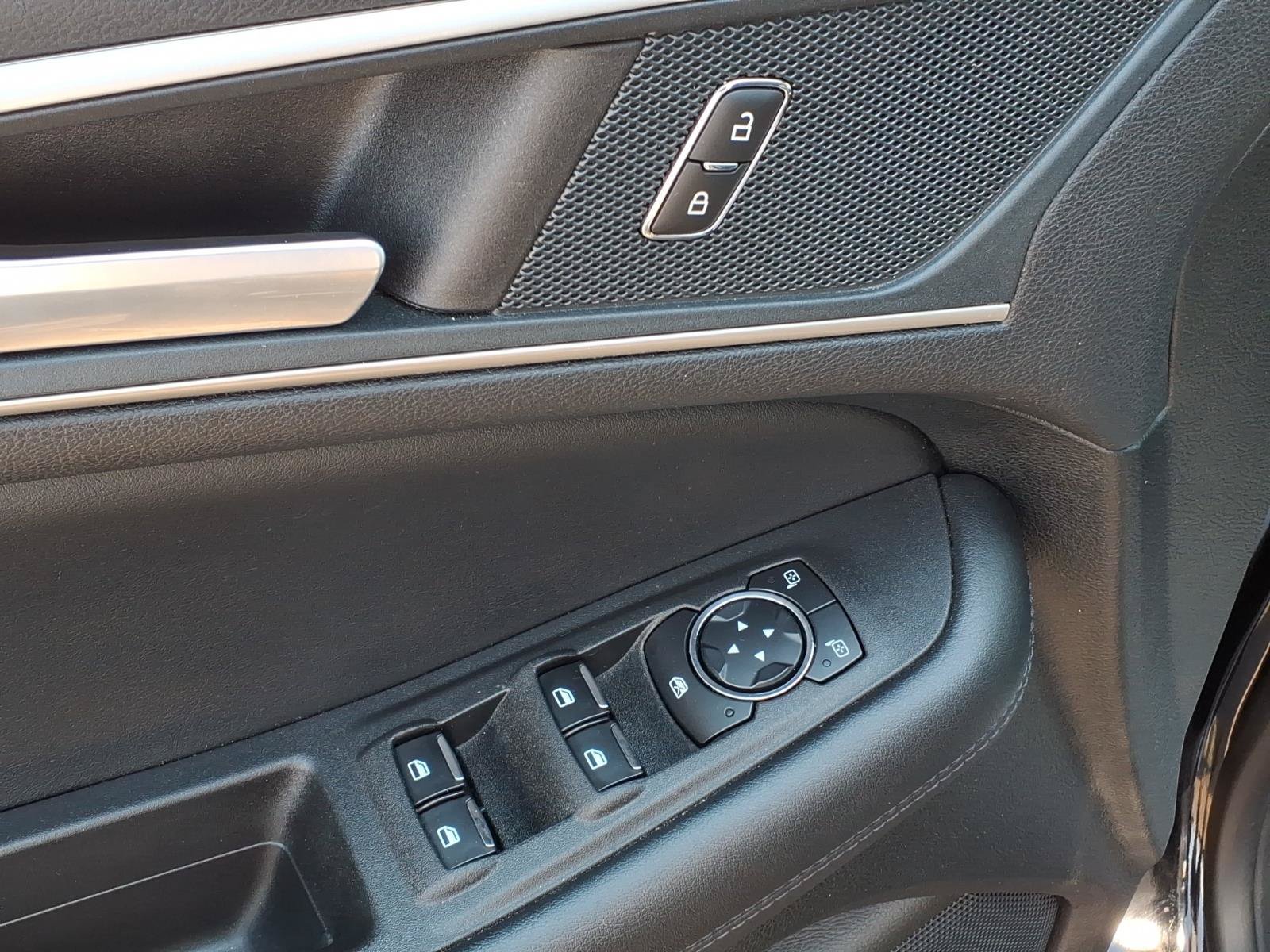 Certified 2024 Ford Edge SEL AWD/4WD image 16