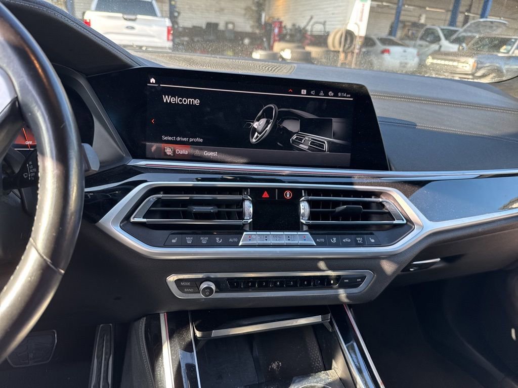 Used 2021 BMW X7 xDrive40i w/ M Sport Package image 12