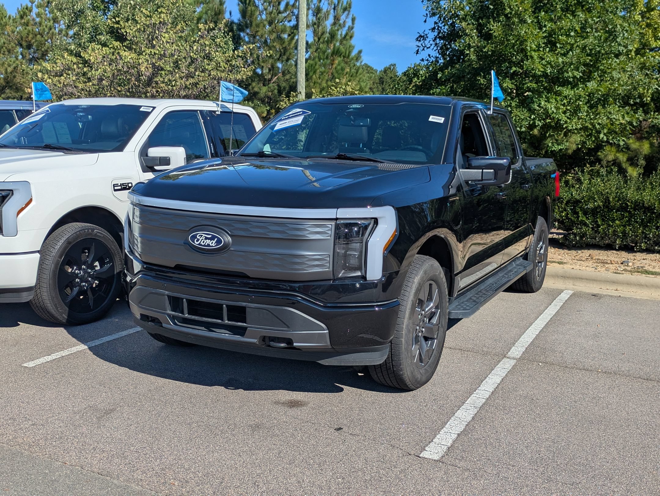 Certified 2024 Ford F150 Lightning Lariat AWD/4WD image 3