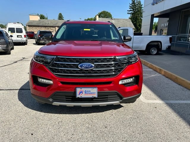 Certified 2023 Ford Explorer XLT w/ Equipment Group 202A AWD/4WD image 4
