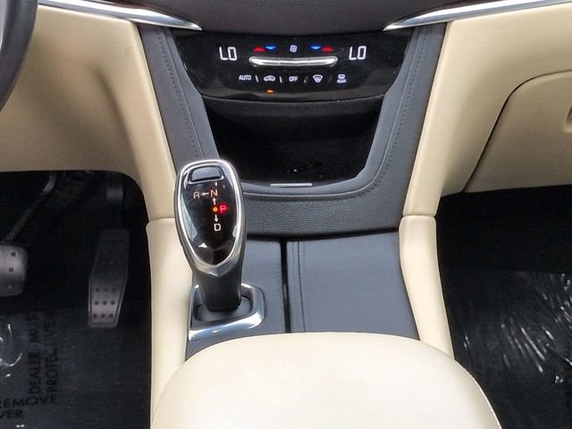 Used 2019 Cadillac XT5 FWD image 19
