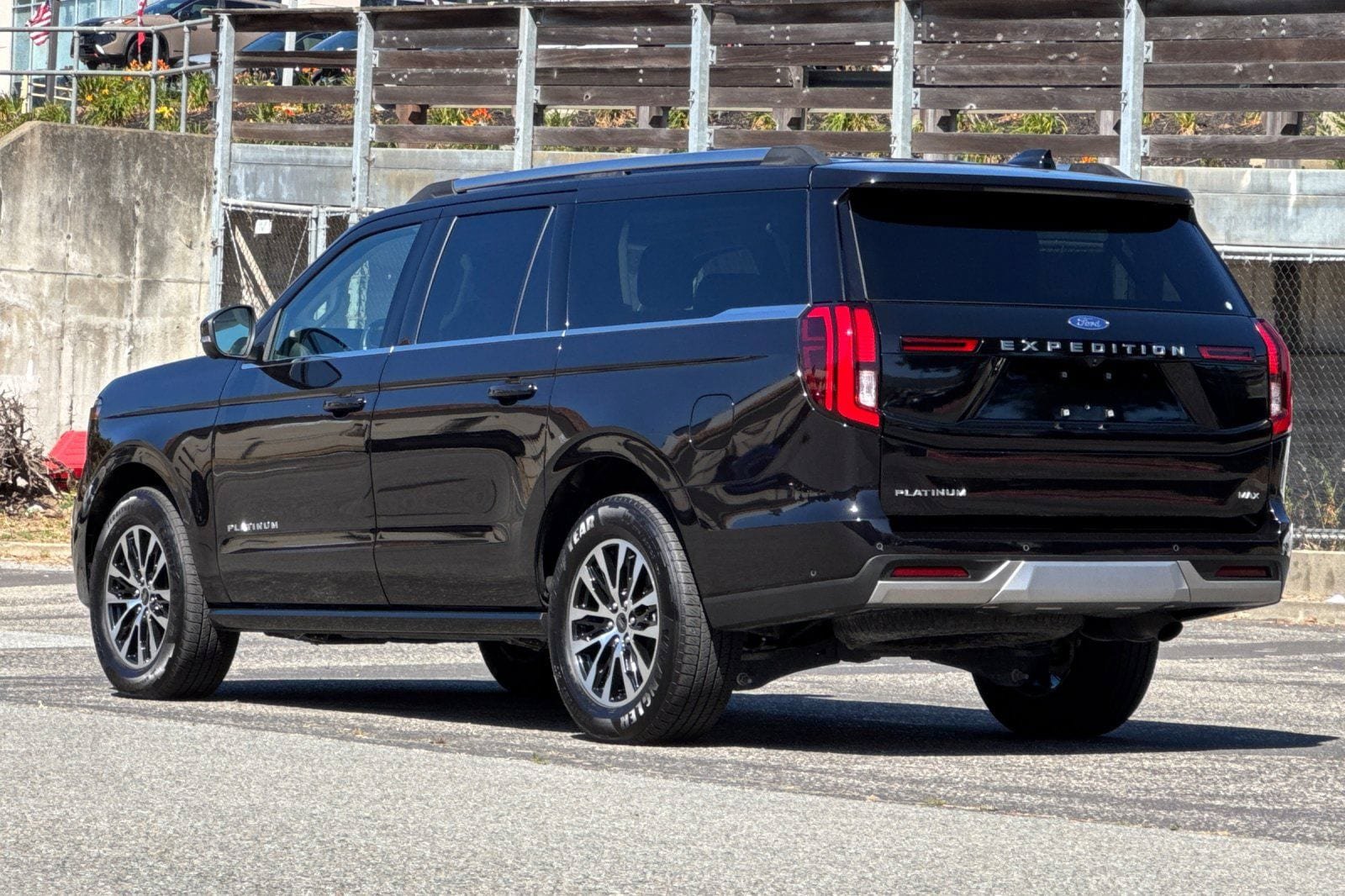 Certified 2025 Ford Expedition Max Platinum AWD/4WD image 9
