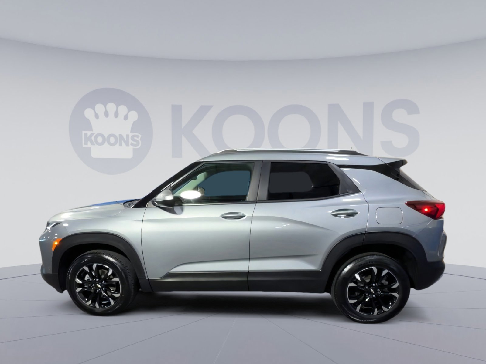 Used 2023 Chevrolet TrailBlazer LT w/ Convenience Package image 3