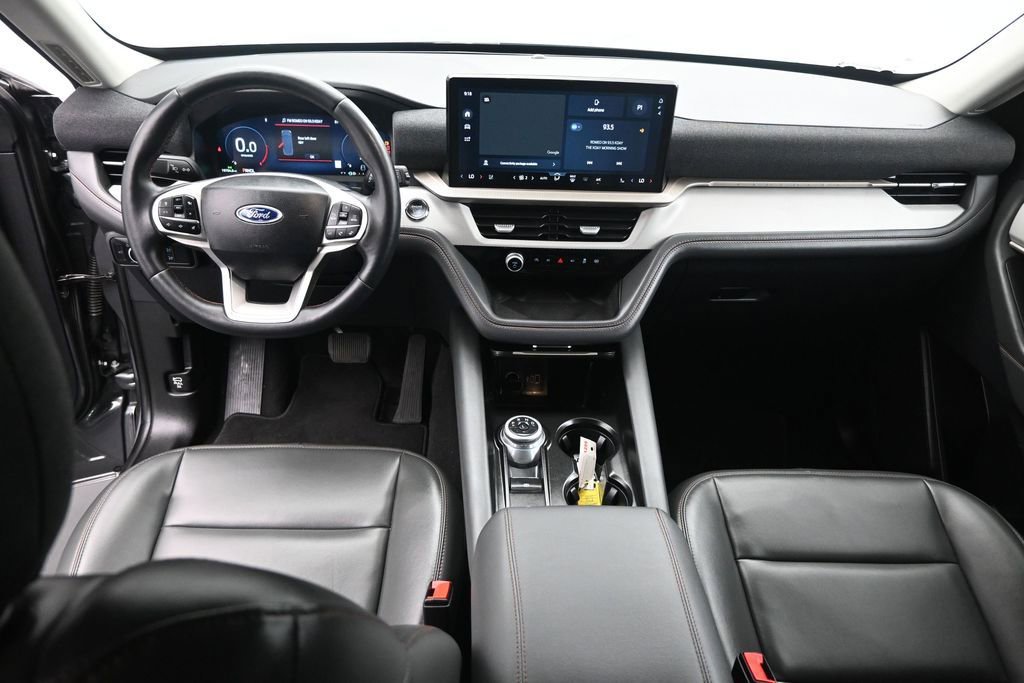 Certified 2025 Ford Explorer Active w/ Active Comfort Package RWD image 24