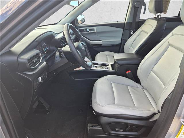 Certified 2021 Ford Explorer XLT w/ Equipment Group 202A AWD/4WD image 16