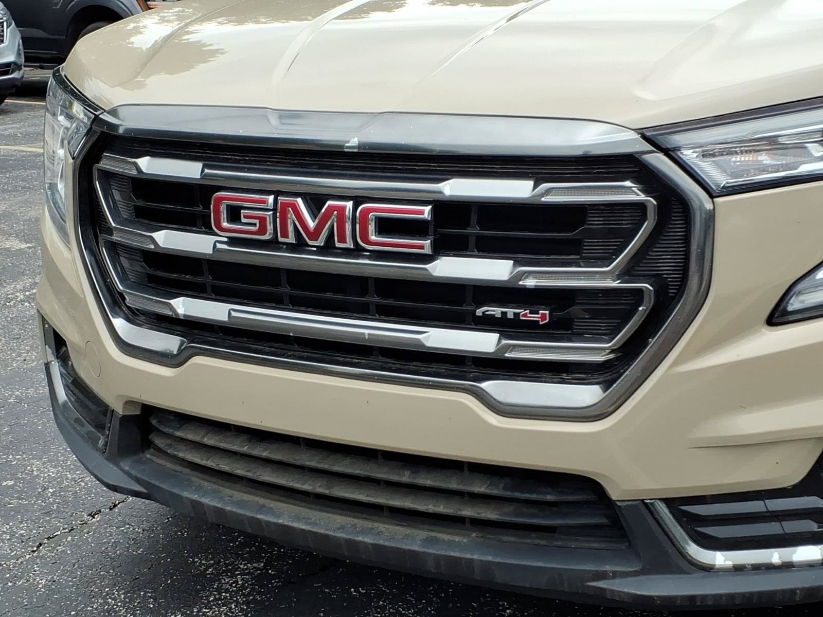 Used 2022 GMC Terrain AT4 w/ LPO, Floor Liner Package AWD/4WD image 33