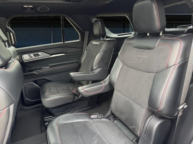 Certified 2025 Ford Explorer ST AWD/4WD image 13