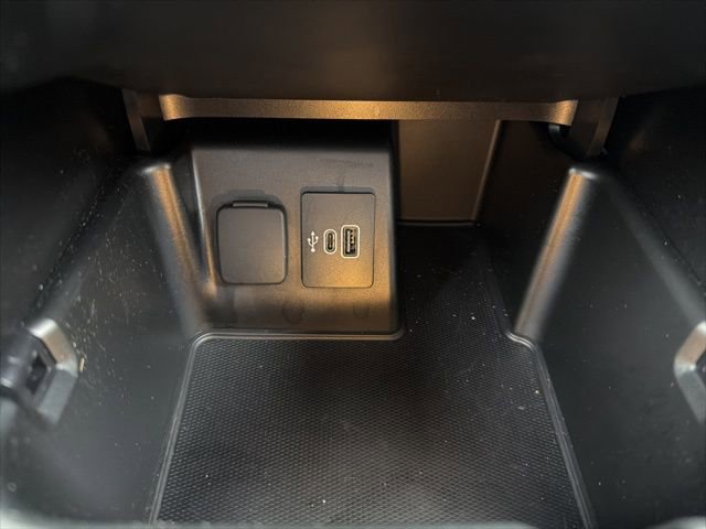 Certified 2025 Ford Explorer ST image 34