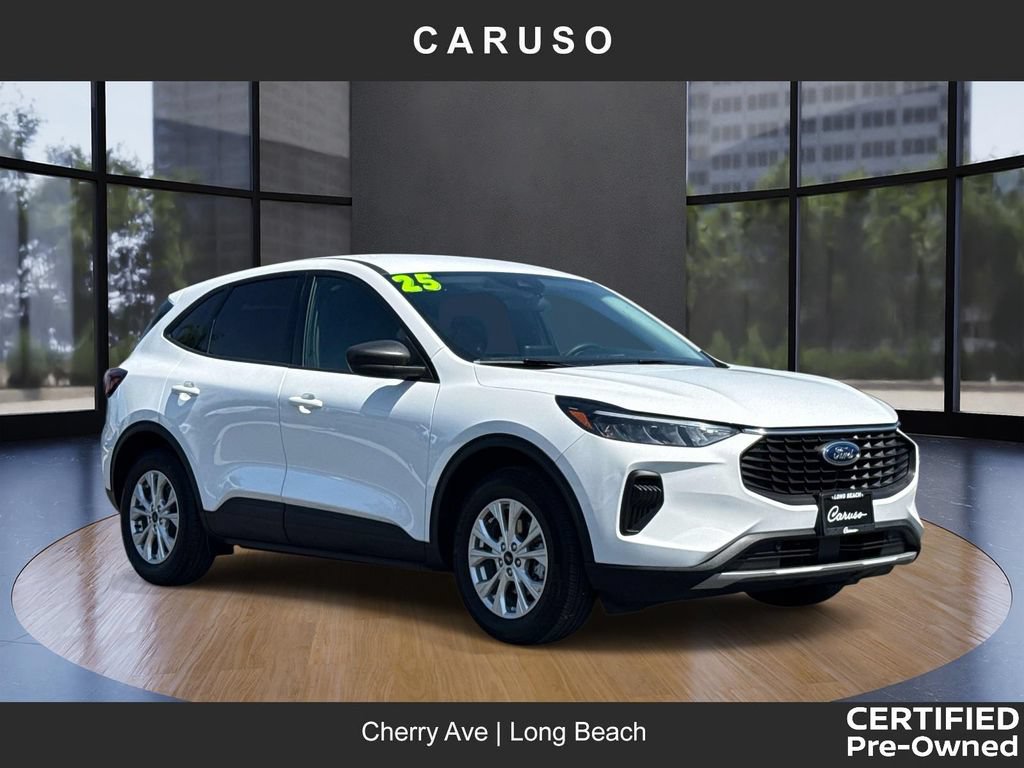 Certified 2025 Ford Escape Active FWD image 1
