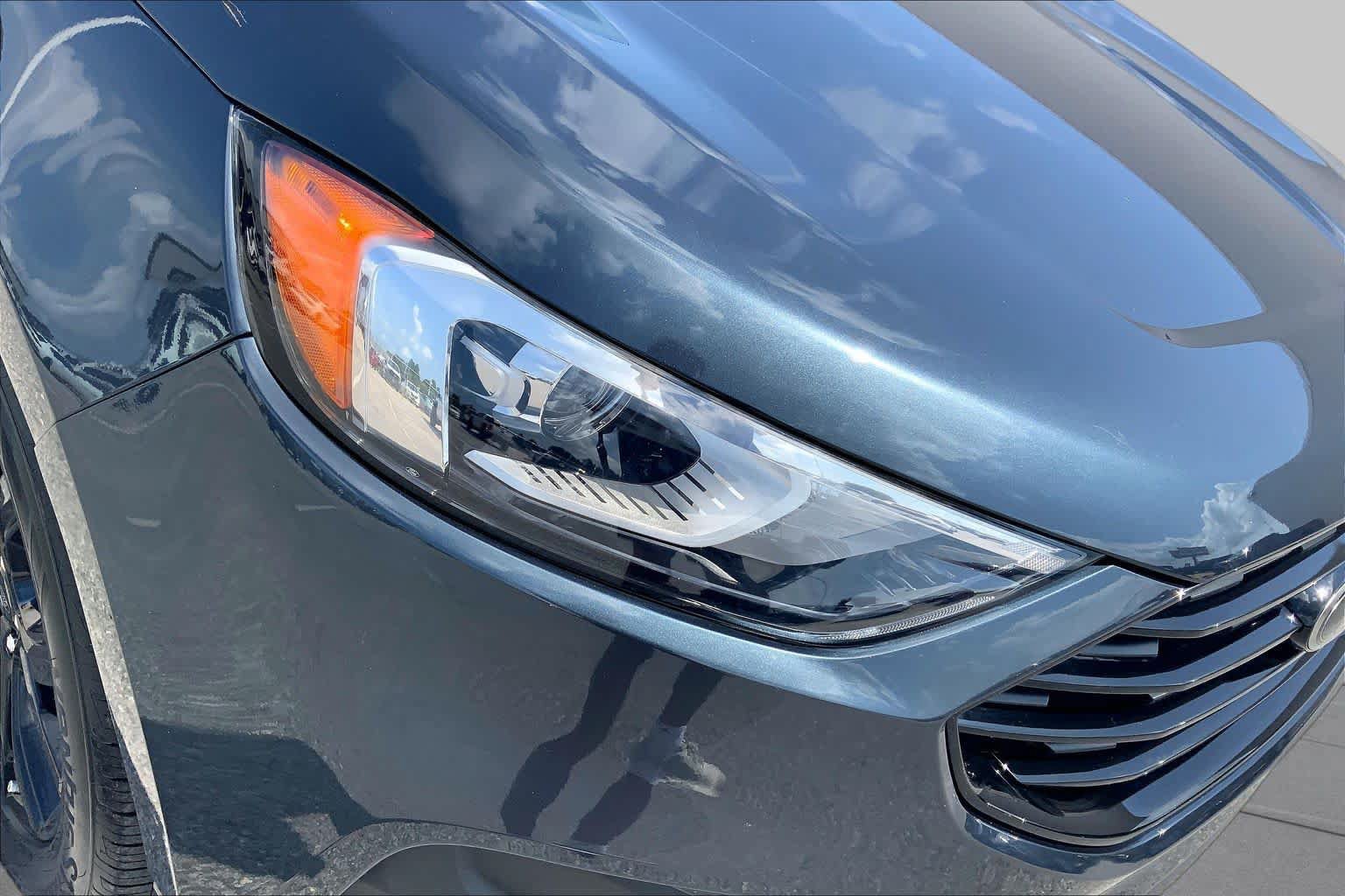 Certified 2022 Ford Edge SE w/ Black Appearance Package AWD/4WD image 28