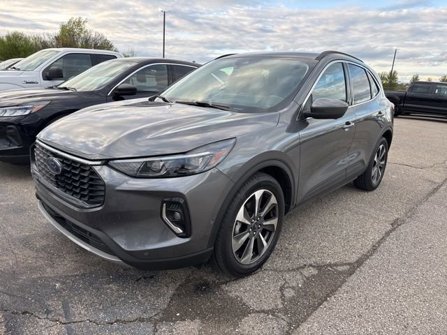 Certified 2023 Ford Escape Platinum w/ Premium Technology Package