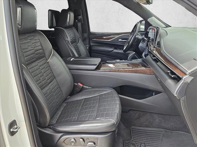 Used 2022 Cadillac Escalade Sport Platinum AWD/4WD image 23