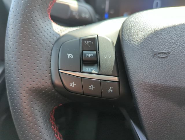 Certified 2025 Ford Escape ST-Line AWD/4WD image 34