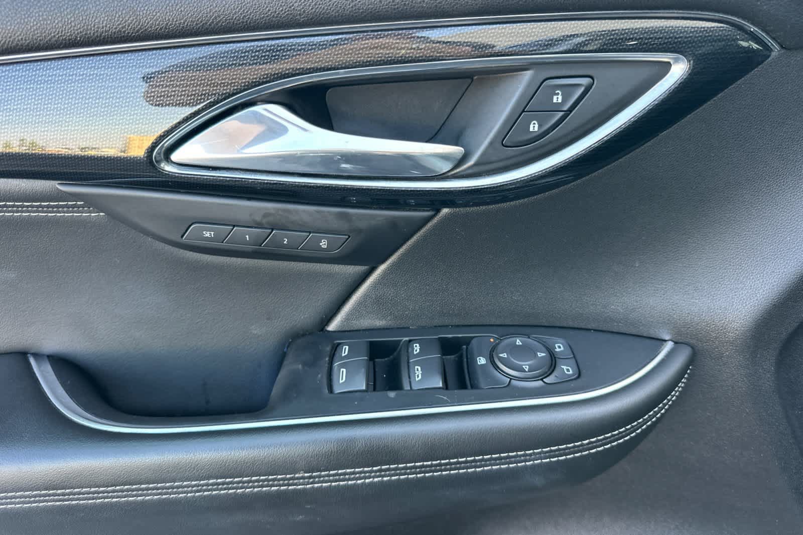 Used 2023 Buick Envision Essence FWD image 13