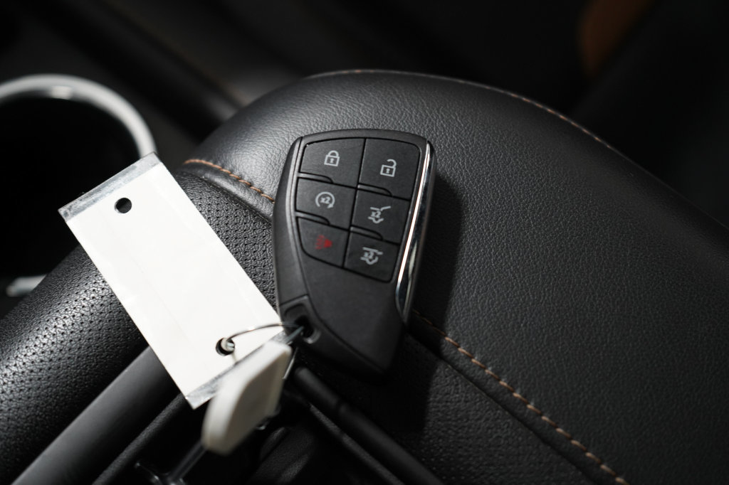 Used 2023 GMC Yukon XL AT4 AWD/4WD image 27