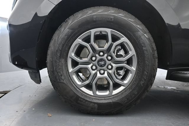 Certified 2026 Ford Expedition Active AWD/4WD image 33