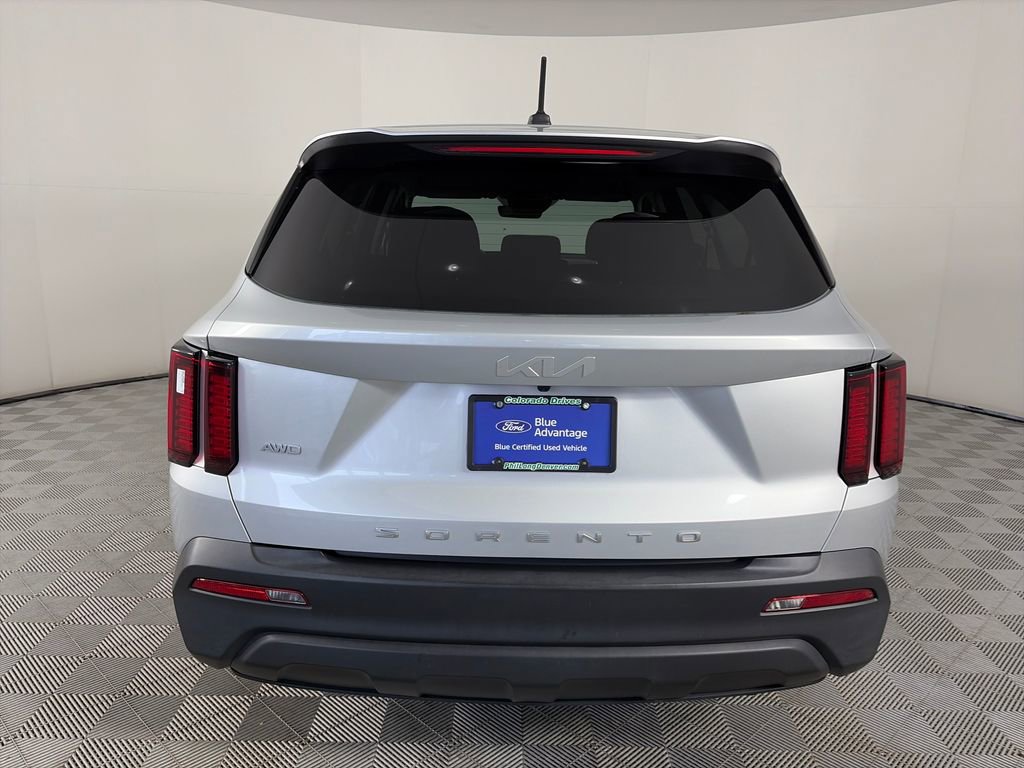 Used 2022 Kia Sorento LX AWD/4WD image 6
