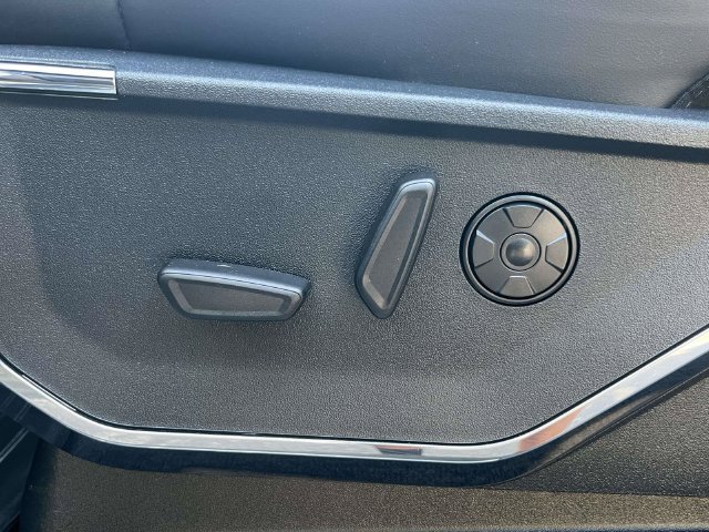 Certified 2026 Ford F250 Platinum AWD/4WD image 18