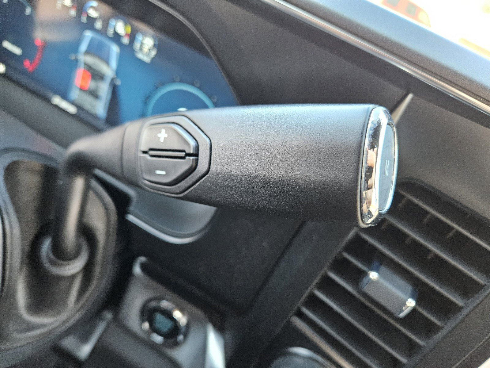 Certified 2024 Ford F250 Platinum w/ FX4 Off-Road Package image 27