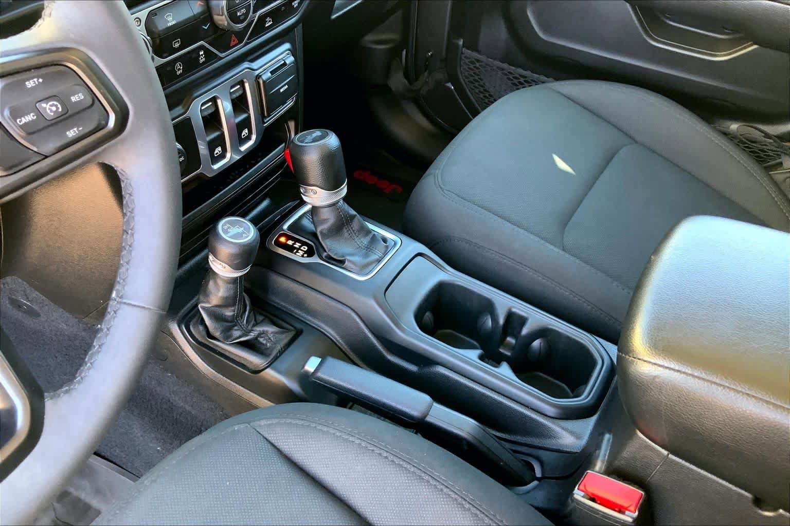 Used 2023 Jeep Wrangler Sport AWD/4WD image 17