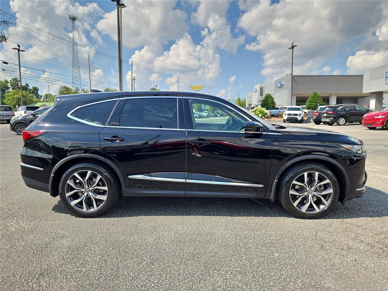 Used 2023 Acura MDX FWD w/ Technology Package image 6
