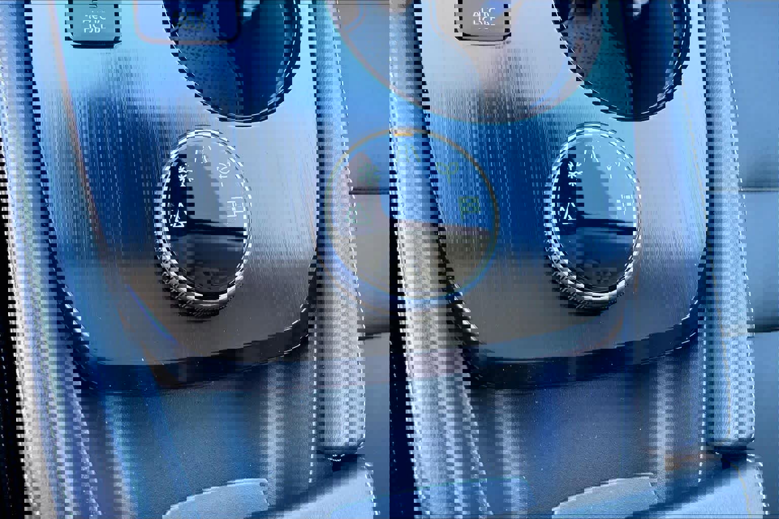 Used 2023 Nissan Rogue SL w/ SL Premium Package image 35