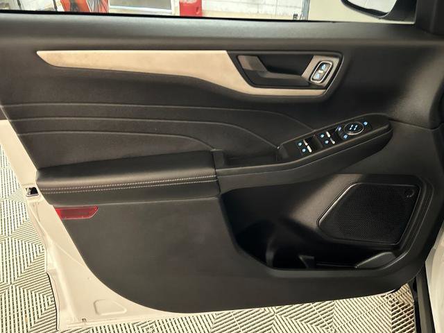 Certified 2022 Ford Escape SE image 15