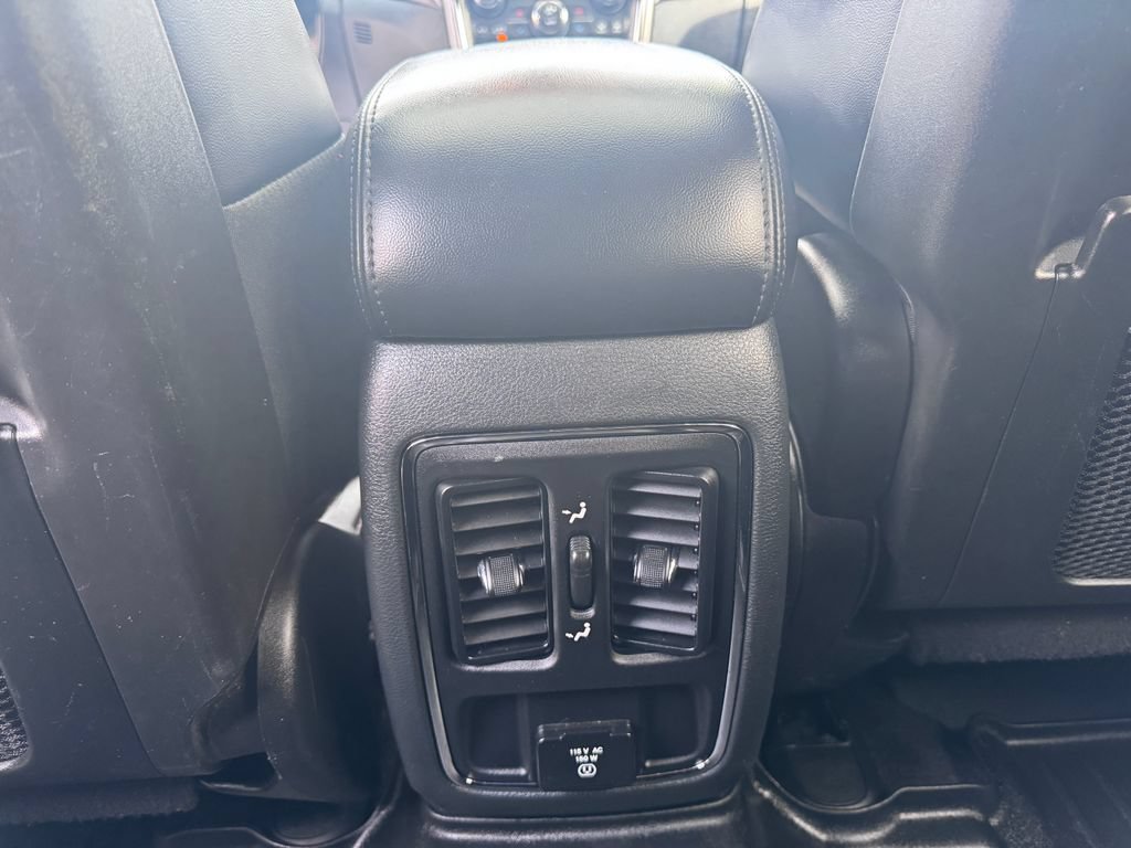 Used 2018 Jeep Grand Cherokee Altitude AWD/4WD image 29