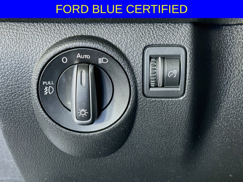 Used 2017 Volkswagen Tiguan Sport FWD image 13