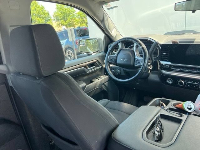 Used 2022 Chevrolet Silverado 1500 LT Trail Boss w/ LPO, Dark Essentials Package AWD/4WD image 6