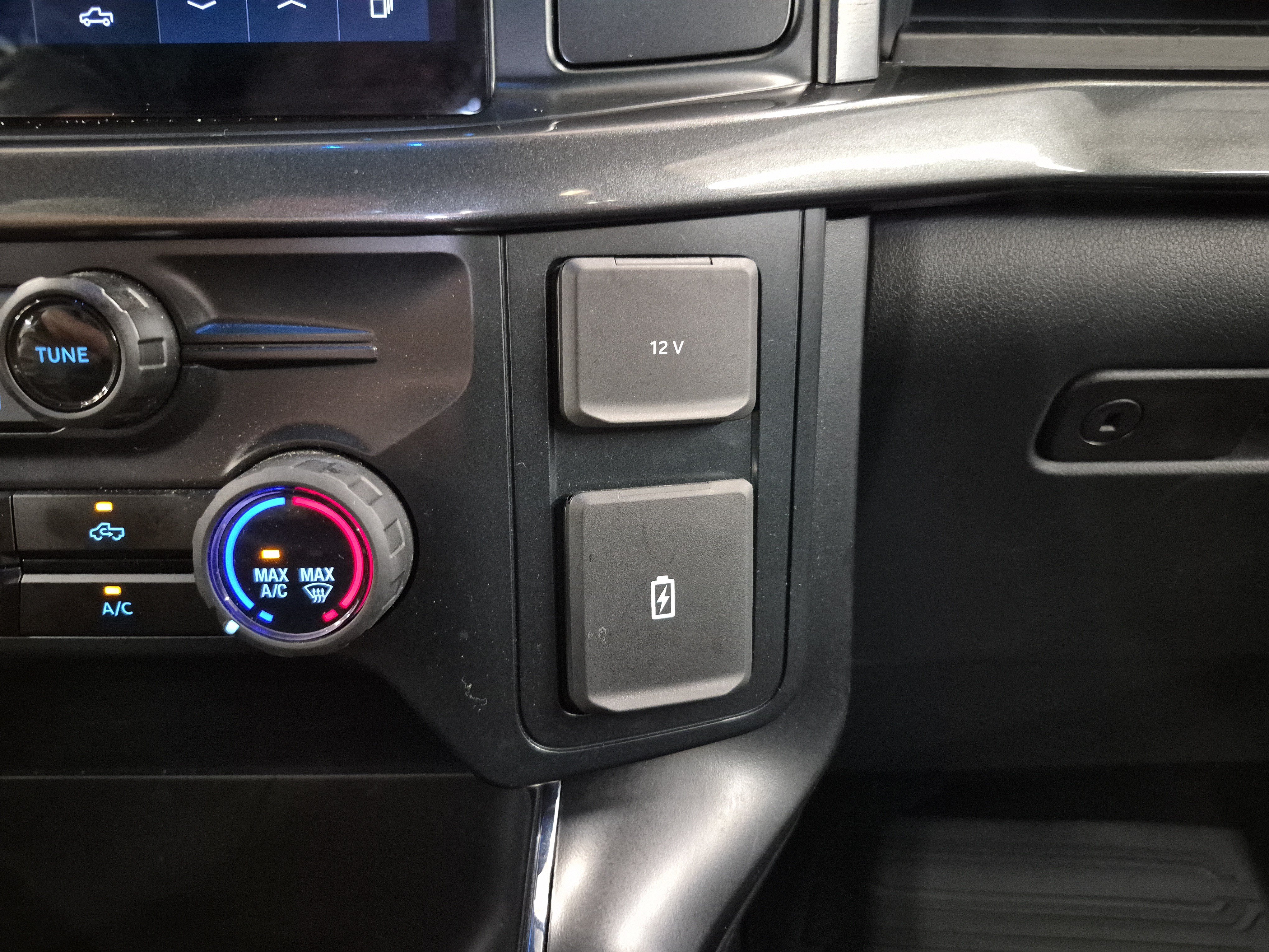 Certified 2025 Ford F150 STX RWD image 31